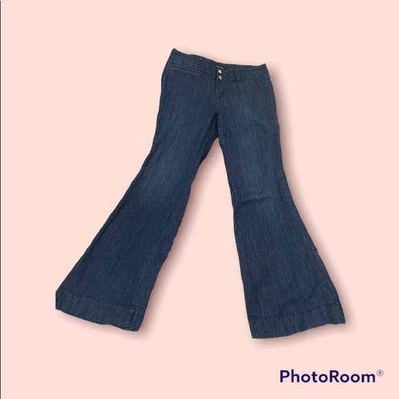 White House Black Market Denim - 2/$20 🔅WHBM FLARED TROUSER